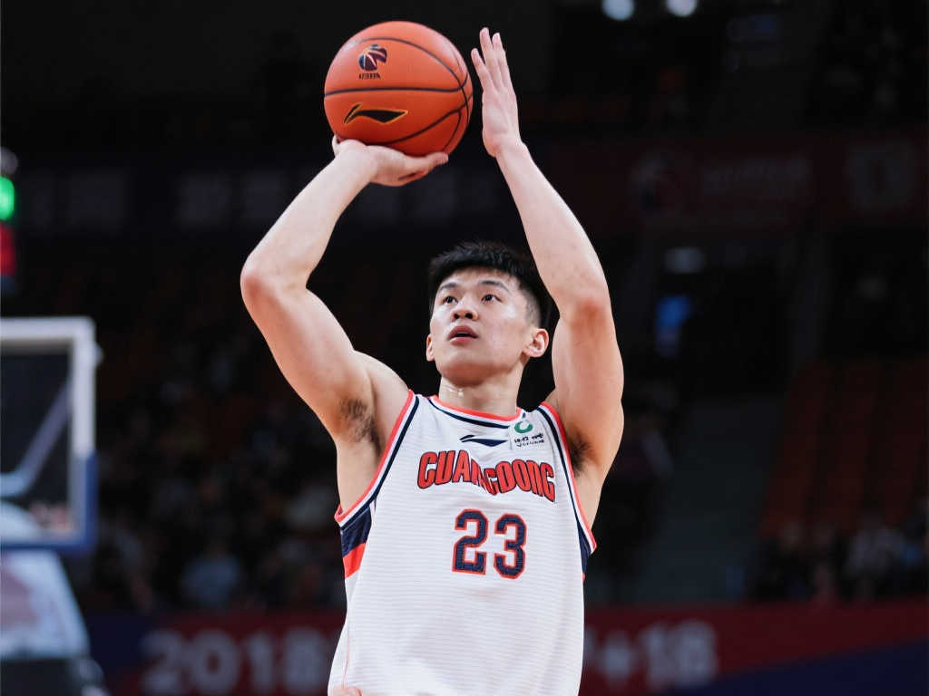 神射手风采!陈盈骏三分球13投6中砍下23分,正负值高达+18 神射手风采!陈盈骏三分球13投6中砍下23分,正负值高达+18